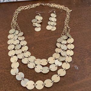 Necklace and earring set
